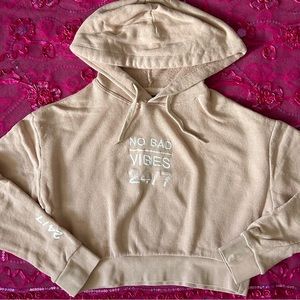 light pink LA hearts "no bad vibes 24/7" graphic hoodie